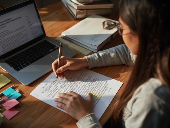 Advanced Descriptive Techniques to Impress Examiners: Mastering Imagery, Figurative Language and Writing Flow